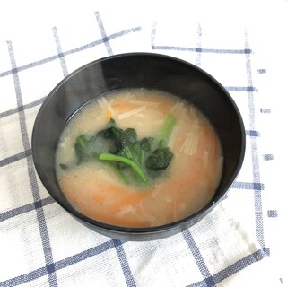 人参とえのきとほうれん草のお味噌汁♪